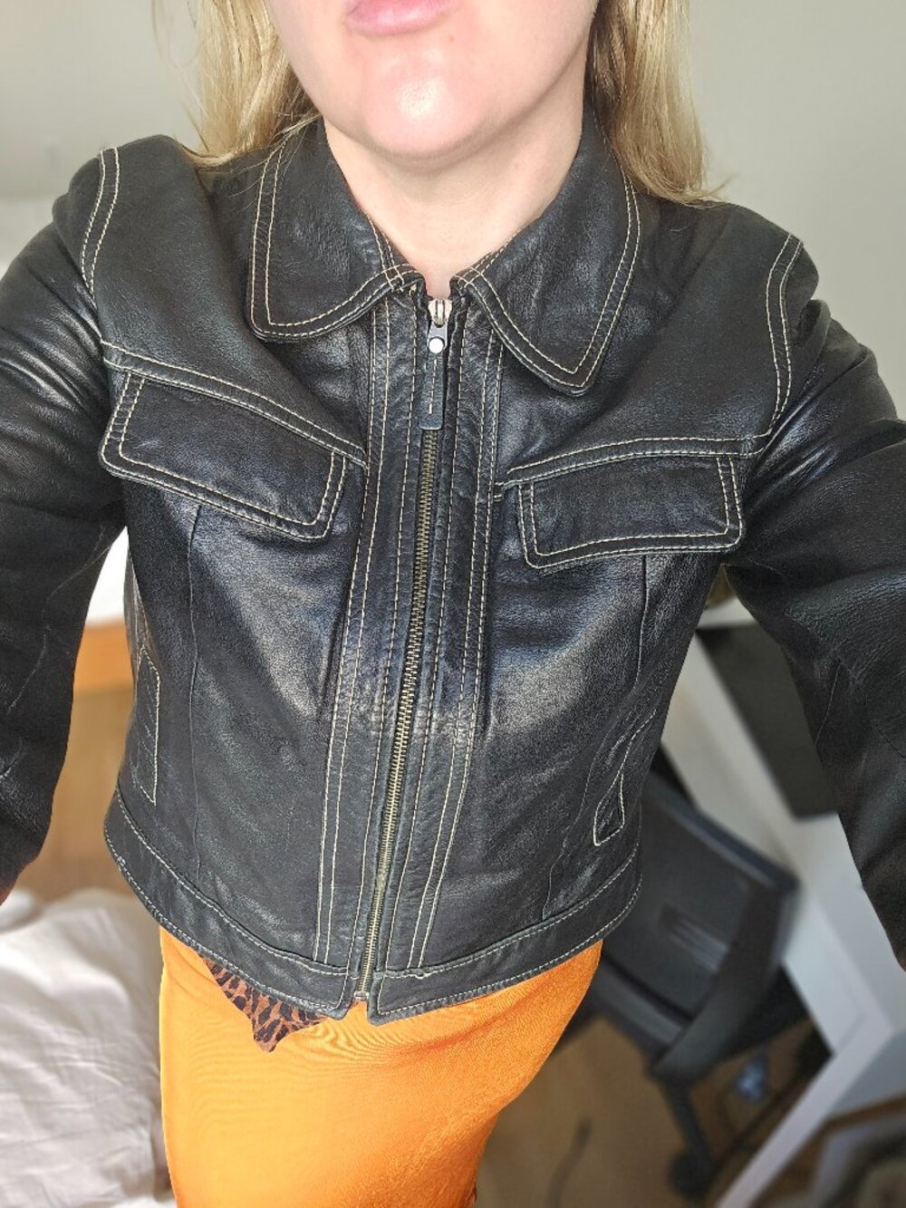 Kenneth Cole Reaction crop black collar leather jacket white stitching